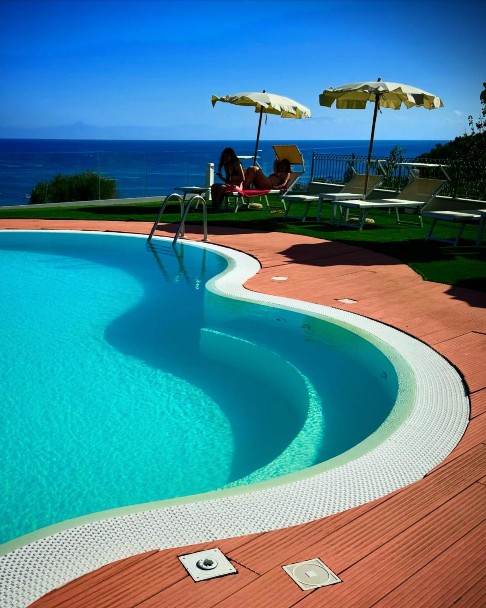טרופאה Residence New Paradise מראה חיצוני תמונה